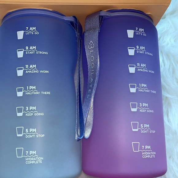 ๐ Blogilates Water Bottles 2 Pack BPA Free Water Intake Hydration 40 Oz each - Picture 6 of 8